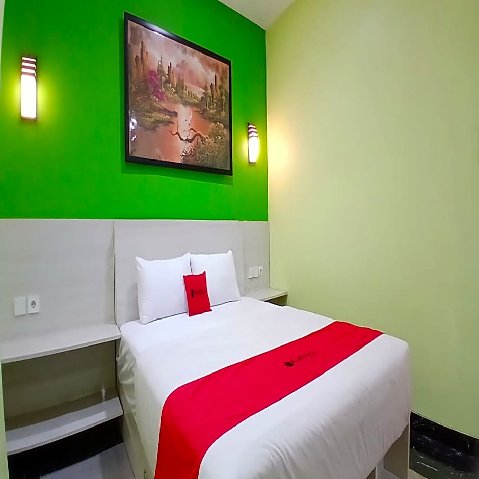 RedDoorz at Griya Athaya Maguwoharjo Yogyakarta