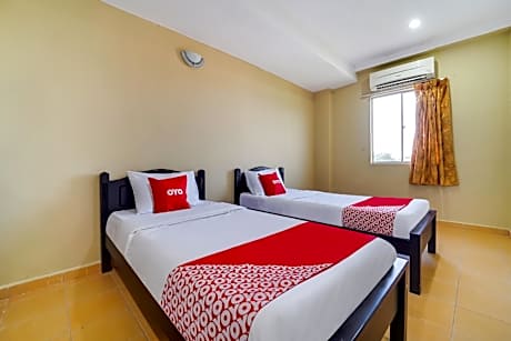 OYO 44058 MOTEL SRE BAYAM