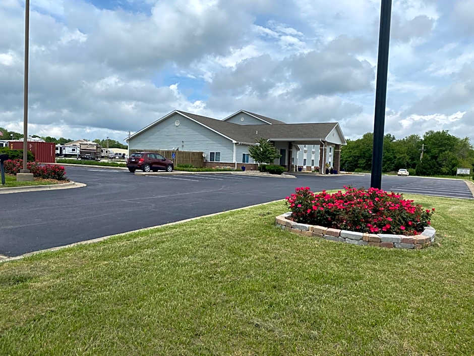 Garnett Hotel & RV Park