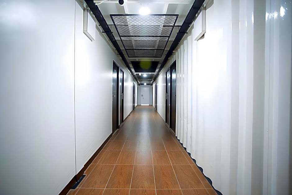 QBix Hotel