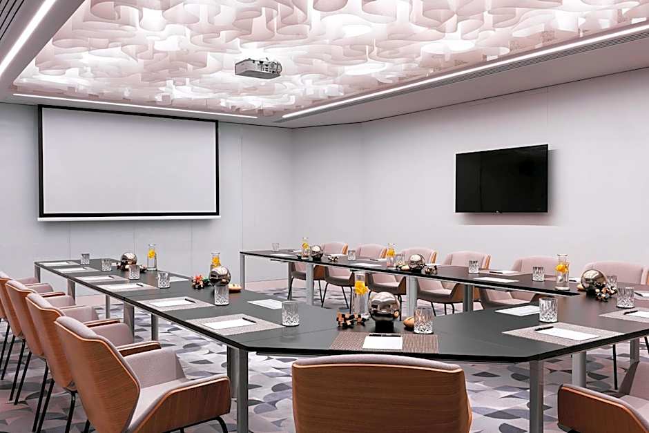 Renaissance Warsaw Airport Hotel