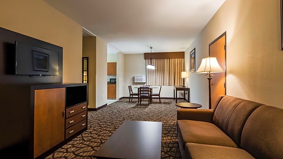 Best Western Plus Vancouver Mall Dr. Hotel & Suites