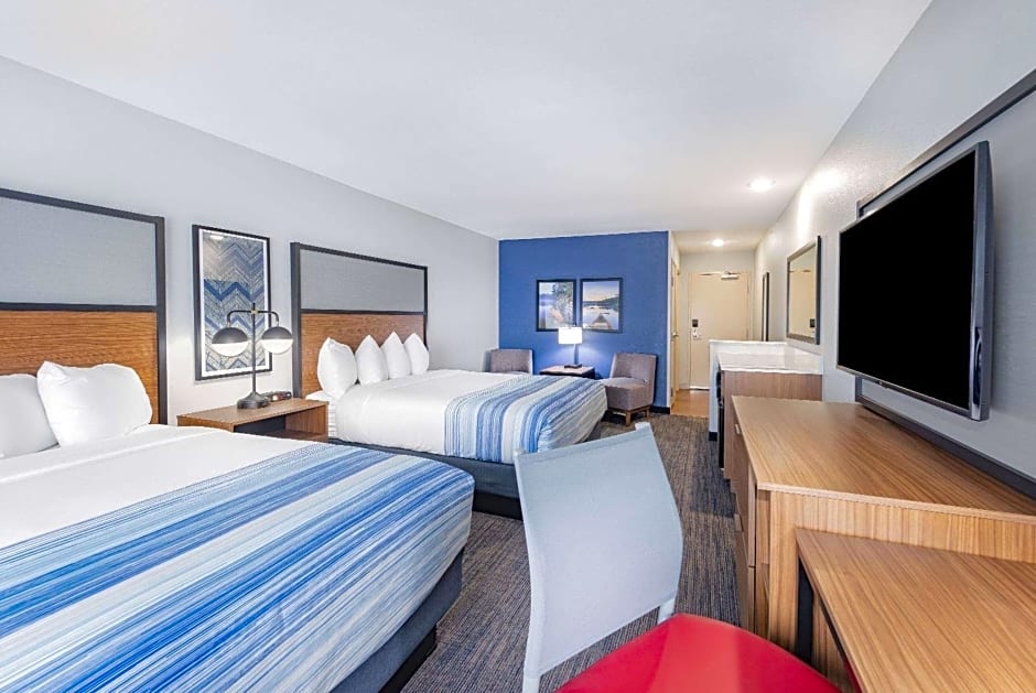 AmericInn by Wyndham International Falls Southwest