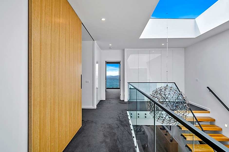 Award-winning beachfront luxury in Cremorne