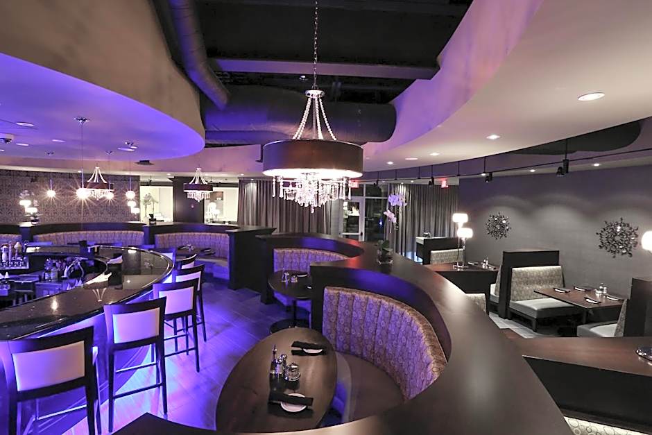 Holiday Inn and Suites East Peoria By IHG