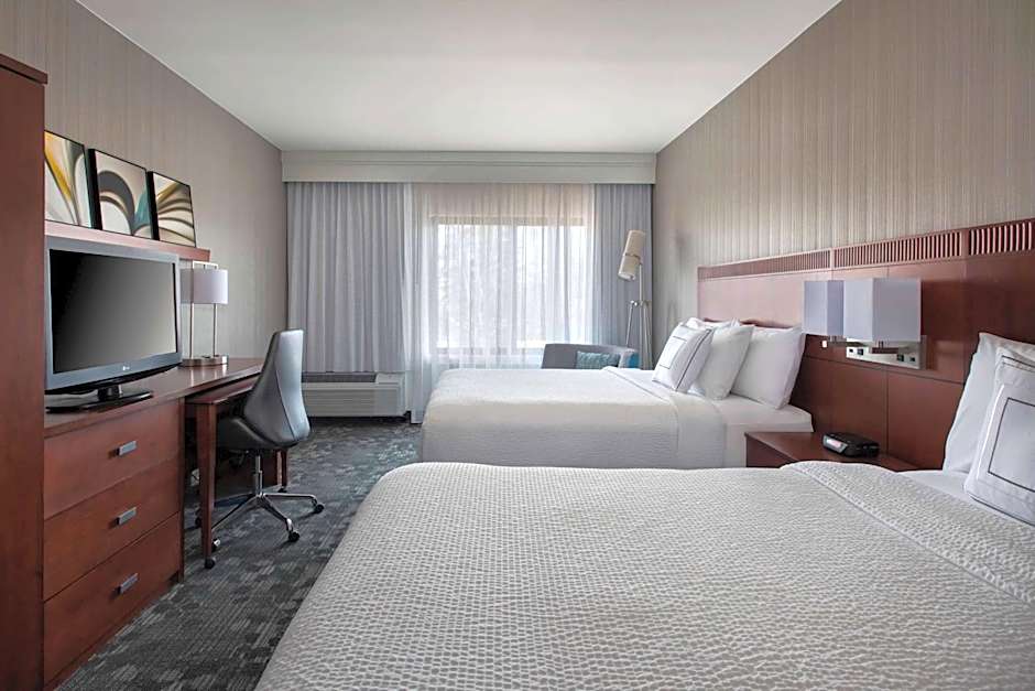 Fairfield by Marriott Inn & Suites Stoughton