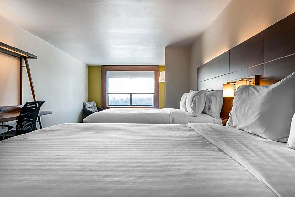 Holiday Inn Express & Suites Clarion By IHG