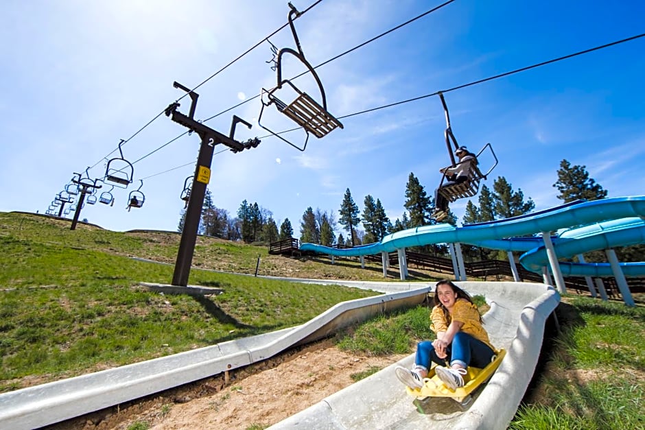 Embers Lodge & Cabins