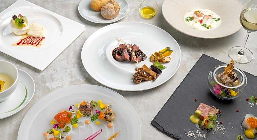 the salon izukogen Hotels & Resort