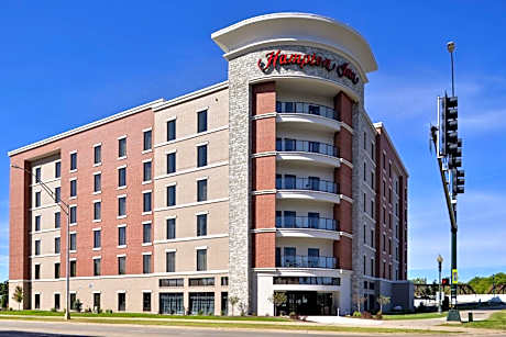 Hampton Inn By Hilton Cedar Falls Downtown, IA