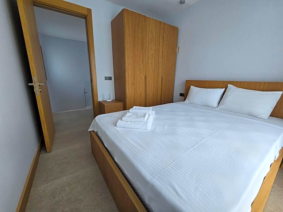 Ayayorgi süper havuzlu yeni