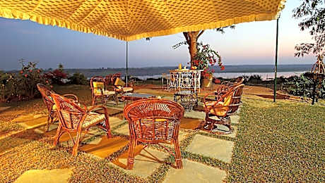 Bhadrawati - A Riverside Safari Lodge