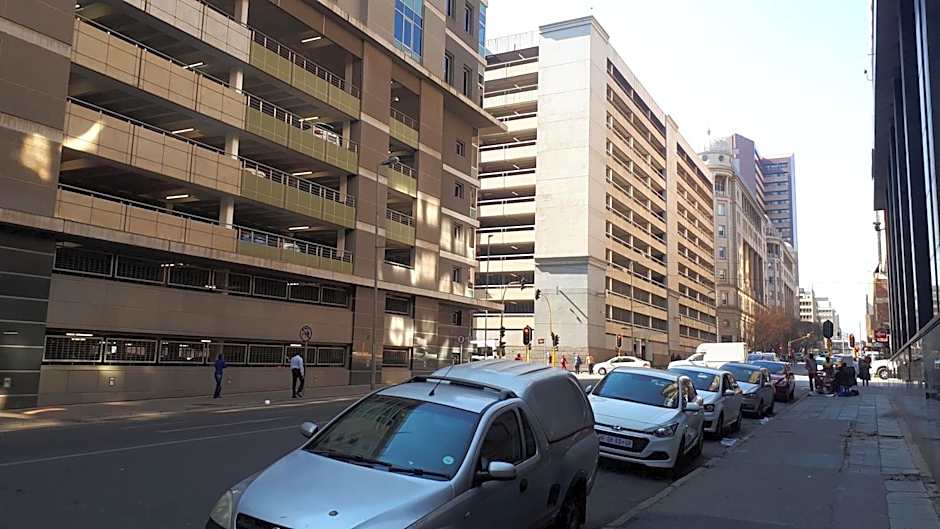 4 on Pritchard Luxury Suites