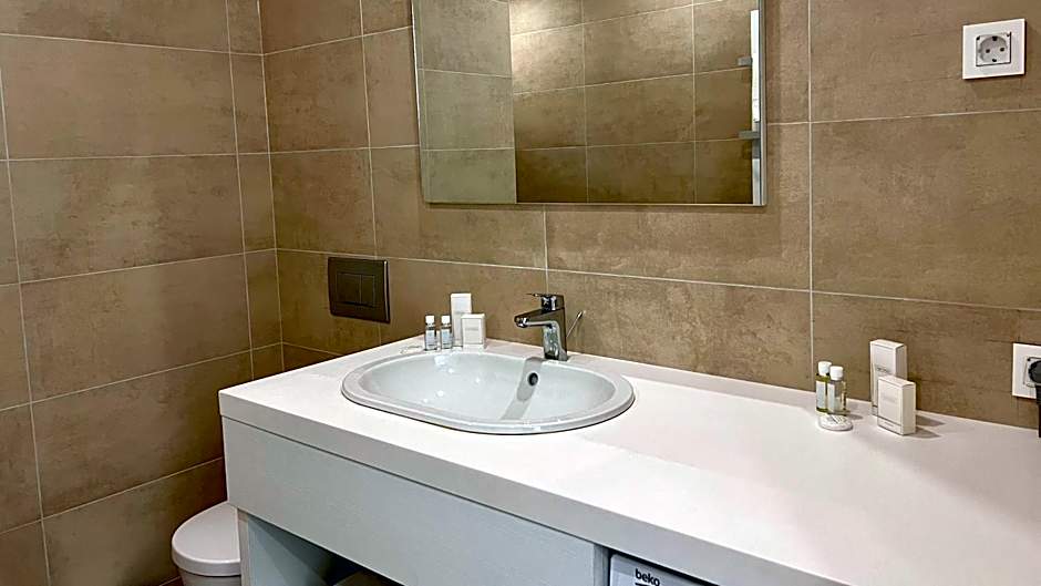 Sunraf Luxe Apartments