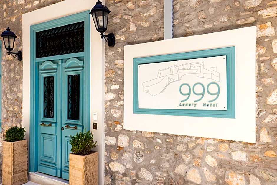999 Luxury Hotel