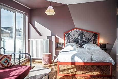 Studio with Balcony