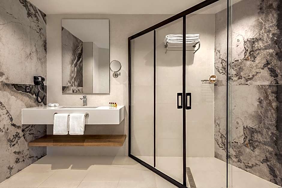 Ramada Plaza By Wyndham Batman