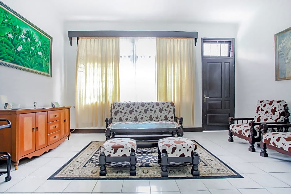 OYO Life 90091 Wisma Pakuan Syariah