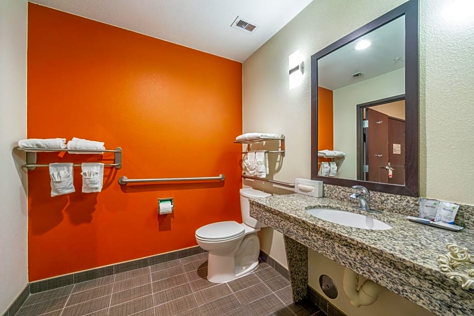 Restwell Inn & Suites I-45 North