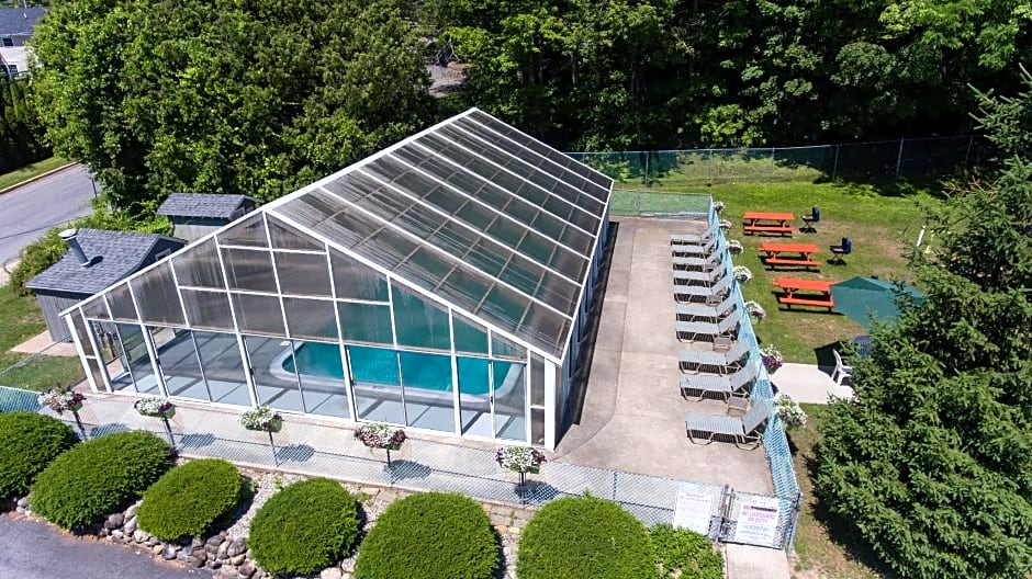 Americas Best Value Inn & Suites Lake George