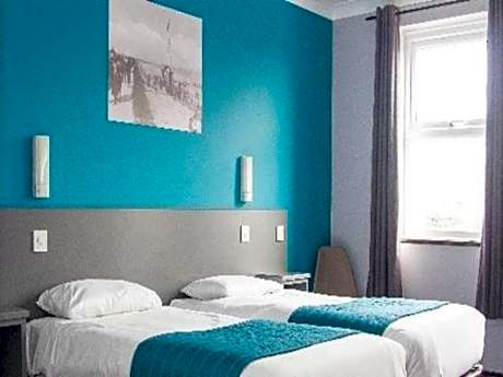 Twin Room with Private Bathroom