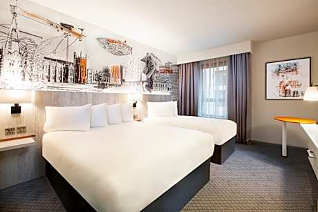Double and Single Superior Room- Capacity  3