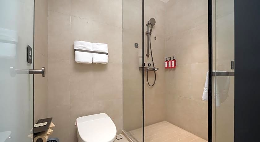 Atour Light Hotel Dalian Zhongshan Square Renmin Road