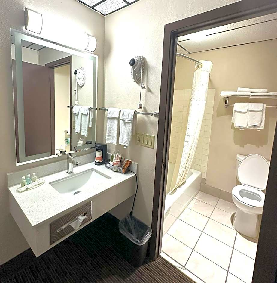 Quality Inn & Suites Salina
