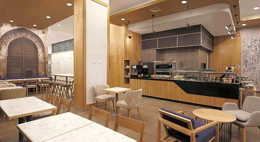 Holiday Inn Express Pune Hinjewadi By IHG