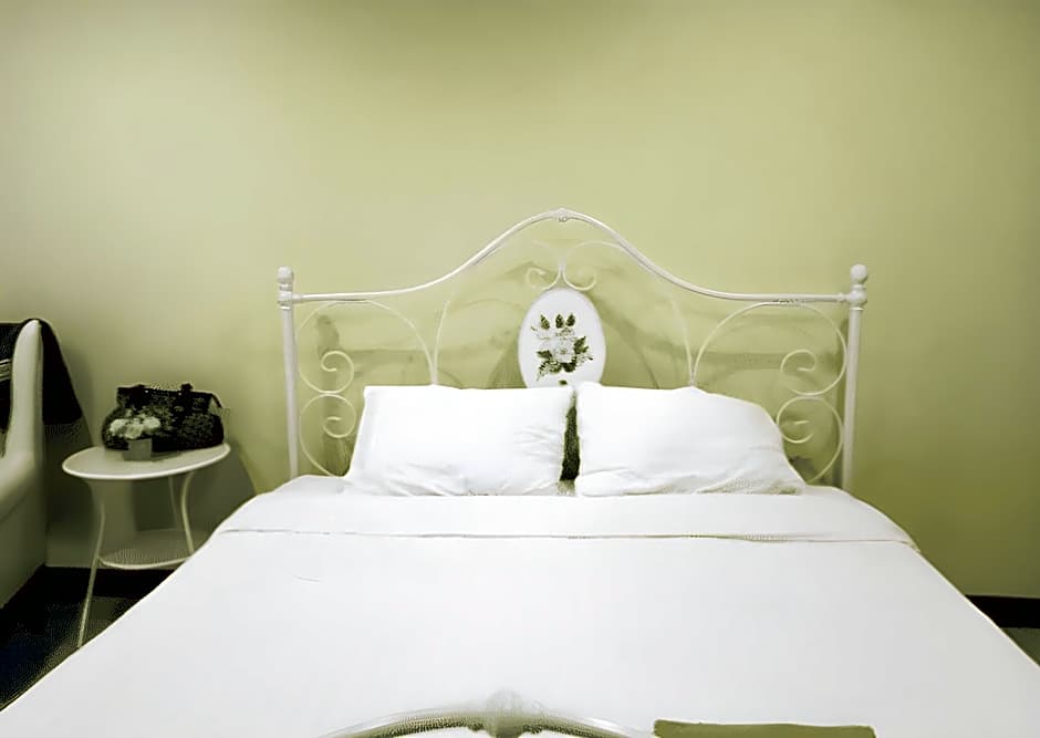 Takanta Place Aparthotel
