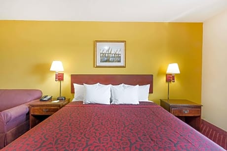 1 King Bed 2ND Floor Non-Smoking