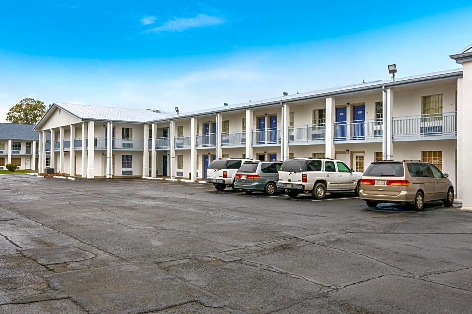 Motel 6 Alexandria - South