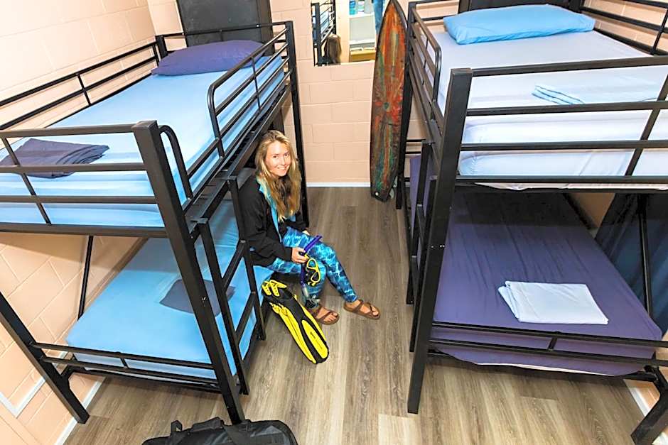 Manta Lodge & Scuba Centre