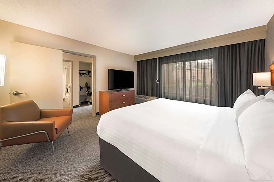 Sonesta Select San Jose Airport