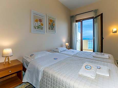 Family Room with Sea View
