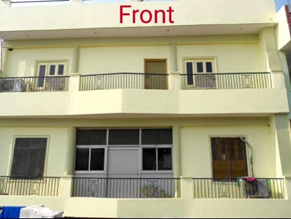 Goroomgo D S Stay Varanasi - 2km From Gadowlia