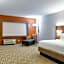 Holiday Inn Express & Suites Russellville By IHG