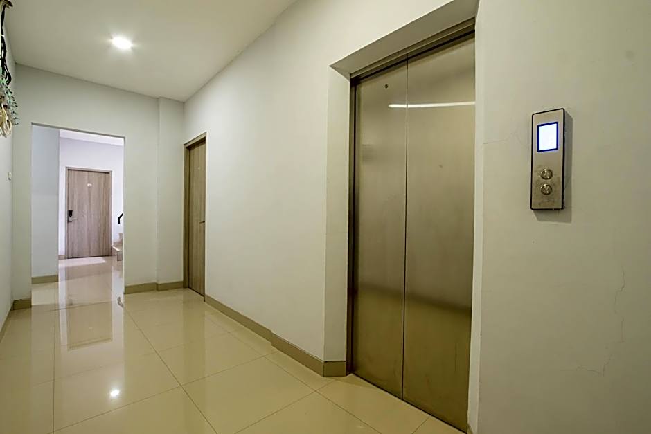 Kelowna Mangga Besar by AbdiHome