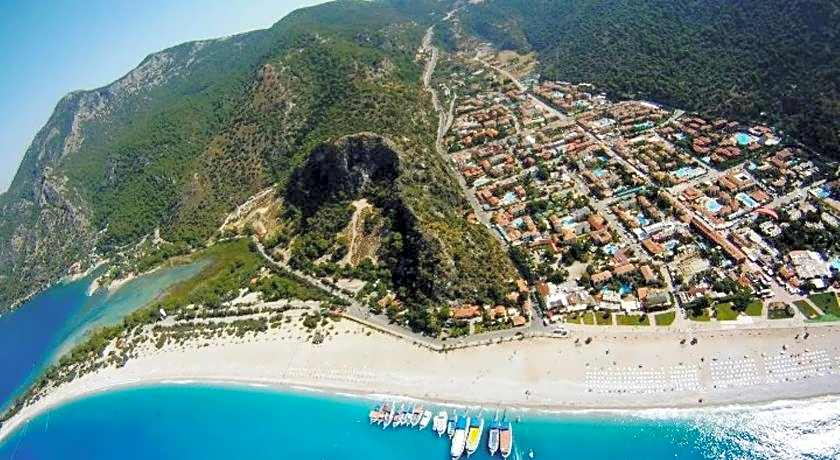 Magic Tulip Beach Hotel