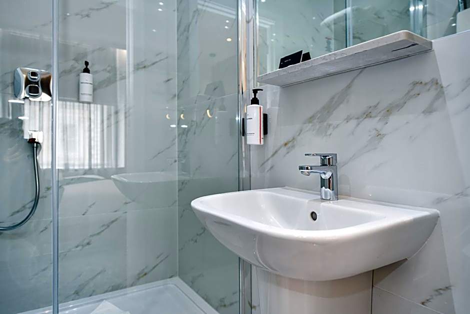 Queens Park Premier London Hyde Park