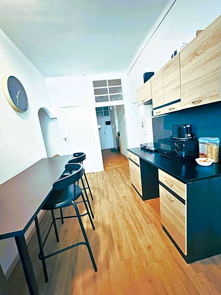 Black Style ROOMS Moravske namesti