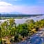 Viangtak Riverside Hotel