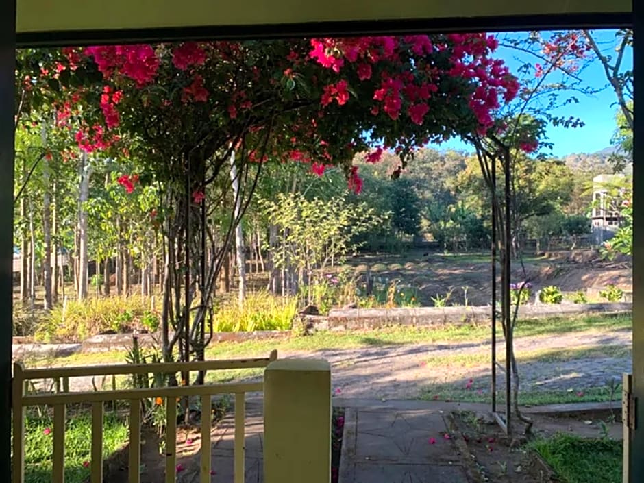 Lembah Rinjani Villa & Resto Syariah by ecommerceloka