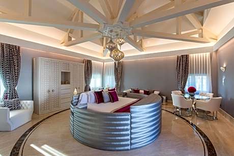 Crown Suite