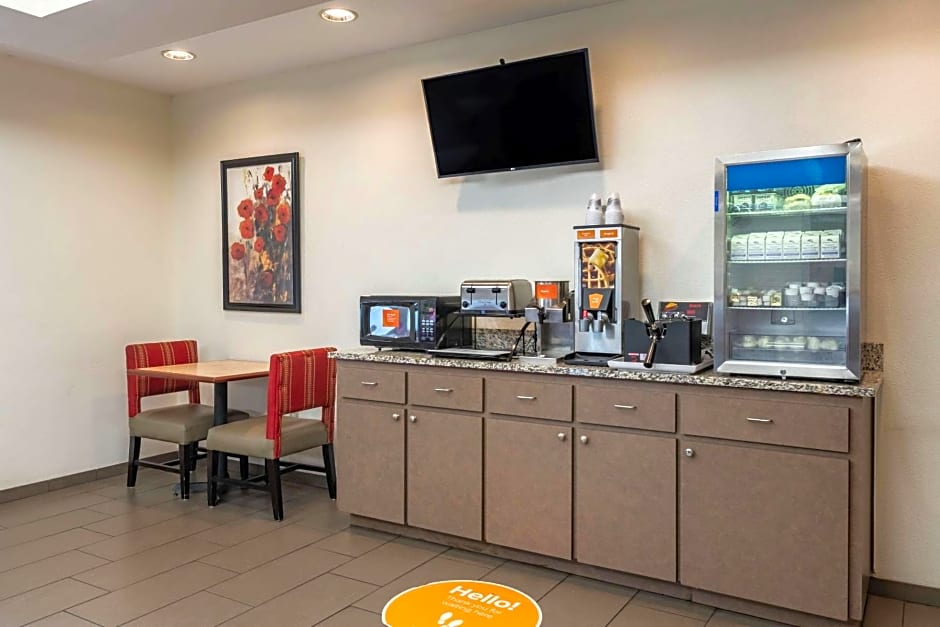 Comfort Inn & Suites DeLand - near University