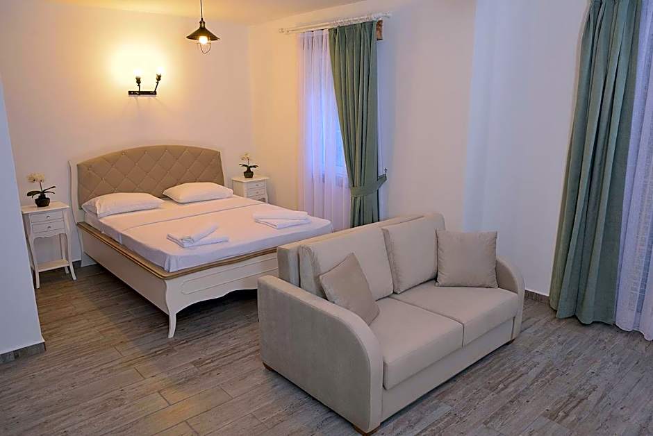 Brothers Cesme Hotel