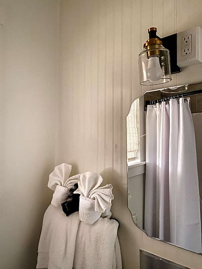 Marreros Guest Mansion - Adult Only