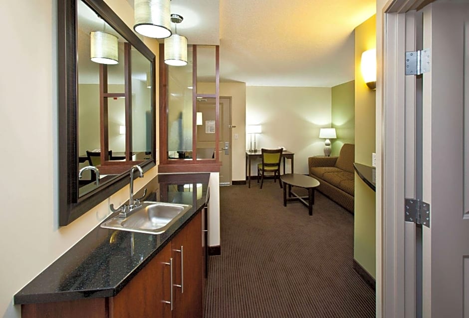AmericInn by Wyndham Fairfield
