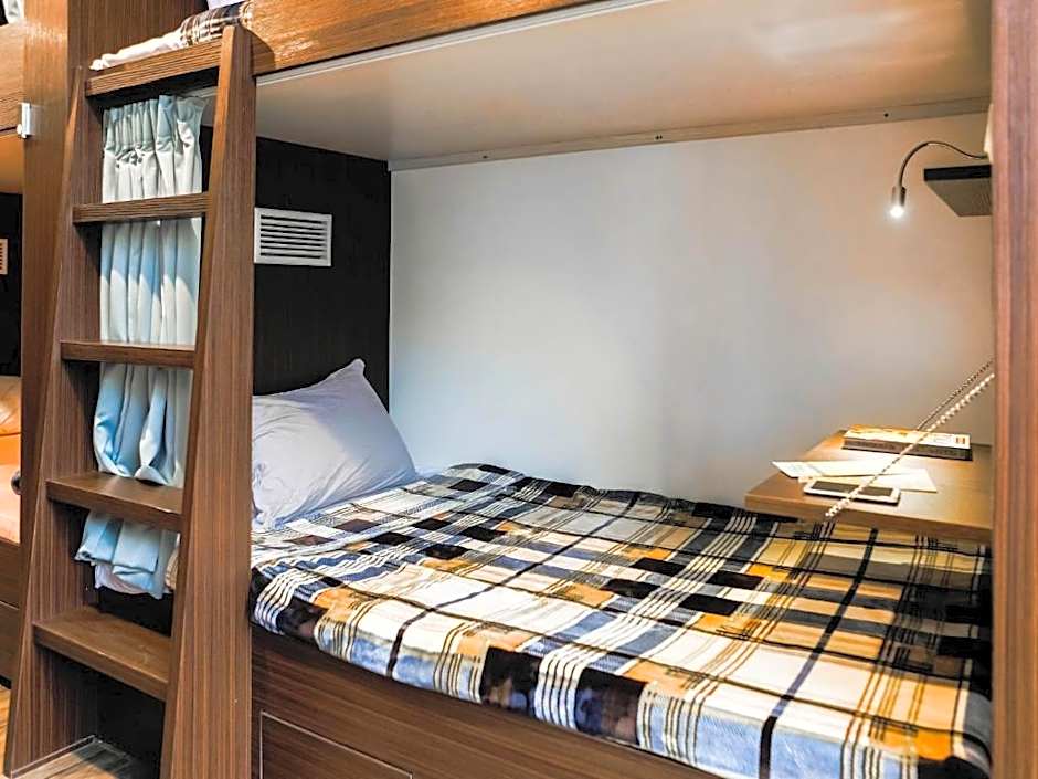 Sleepy Dragon Hostel