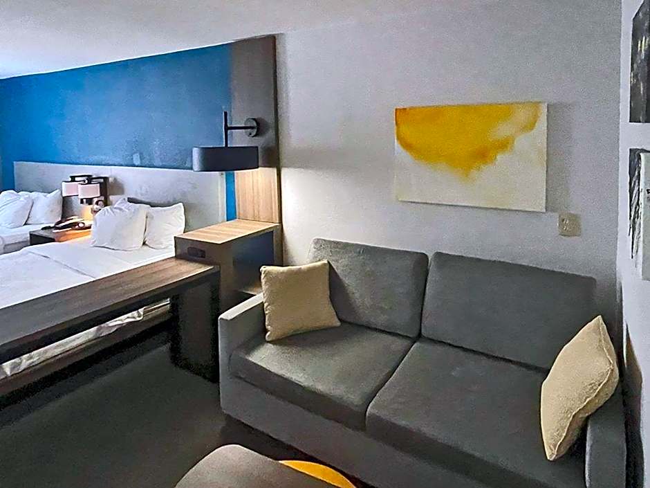 Comfort Suites Mobile-South Alabama University Area